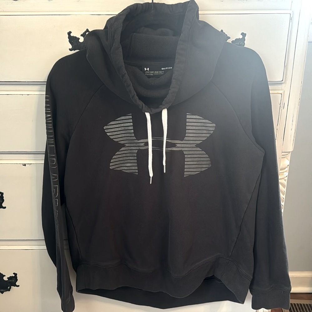 Under Armour Hoodie Small